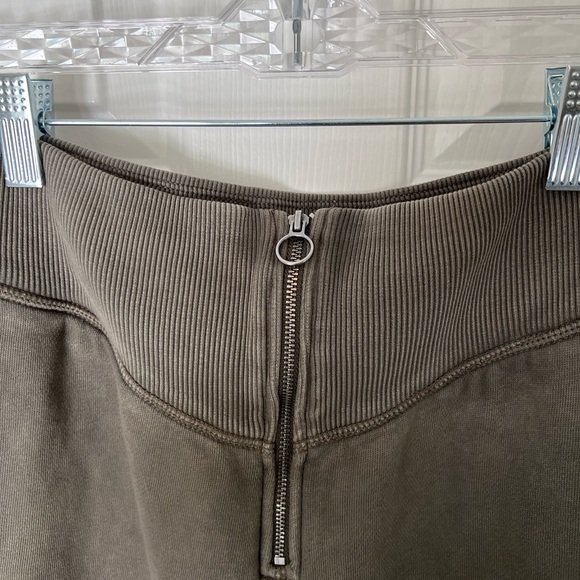 Aerie Green Sweat Pants Zip Up Size XL - Picture 4 of 9